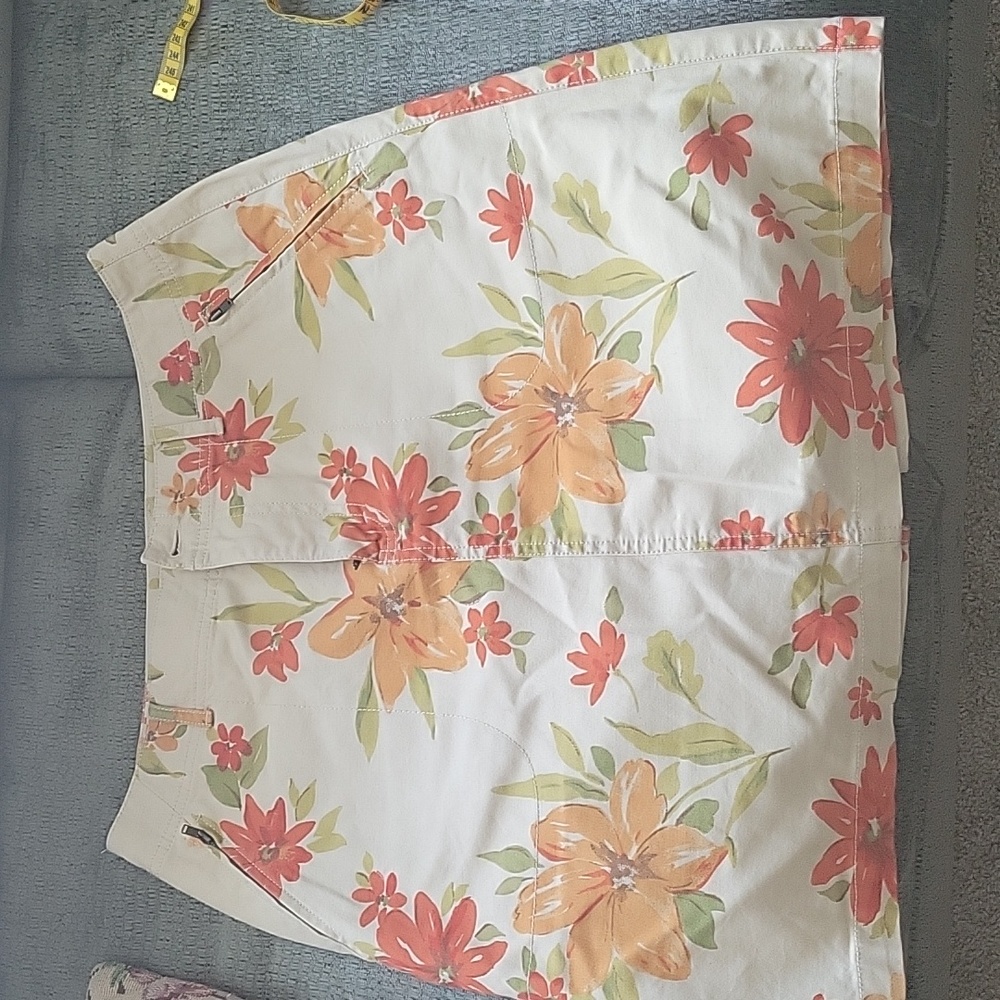 Skirt size 8